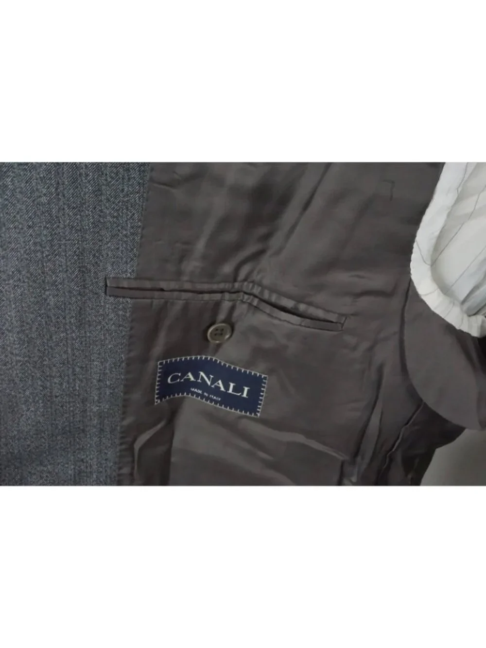 Canali Gray Herringbone Wool 2 Pc Suit Jacket Pants Sz 48R US 58 EU NEW